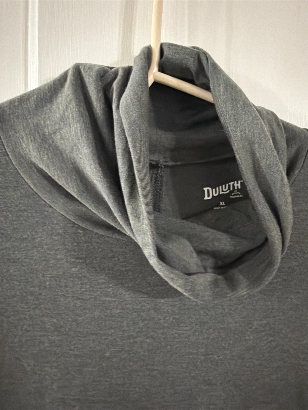 Duluth Trading Co Gray Long-Sleeve Hooded Tee